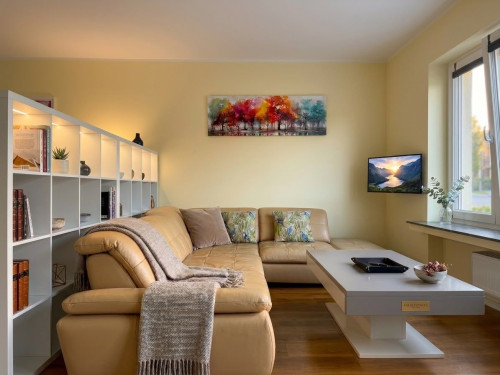 Chic Furnished Apartment in City Center – Move-In Ready with Premium Amenities