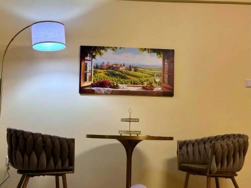 Chic Furnished Apartment in City Center – Move-In Ready with Premium Amenities