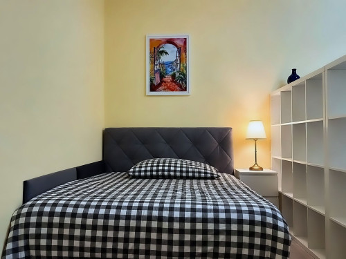 Chic Furnished Apartment in City Center – Move-In Ready with Premium Amenities