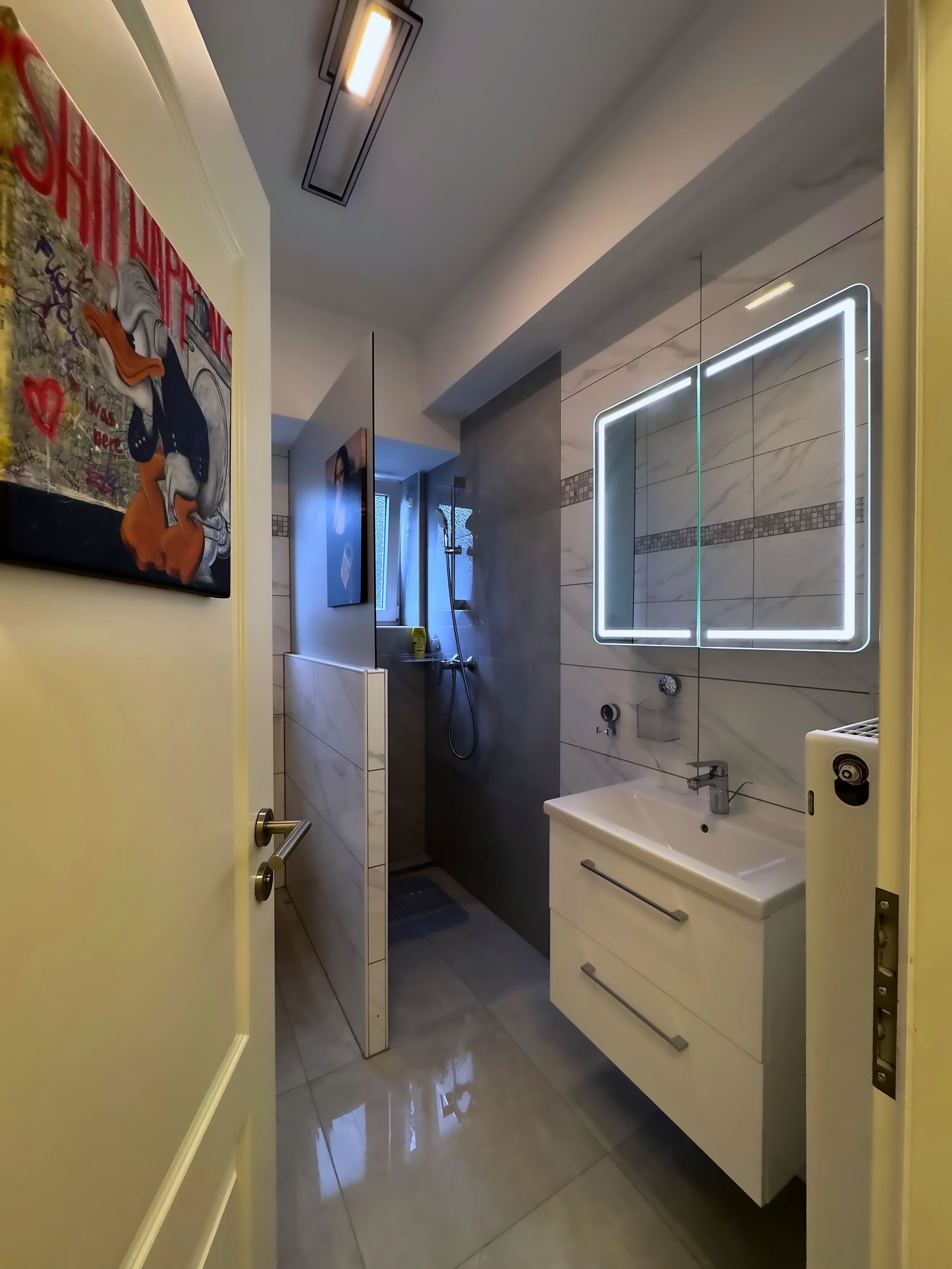 Chic Furnished Apartment In City Center – Move-In Ready With Premium Amenities - 8