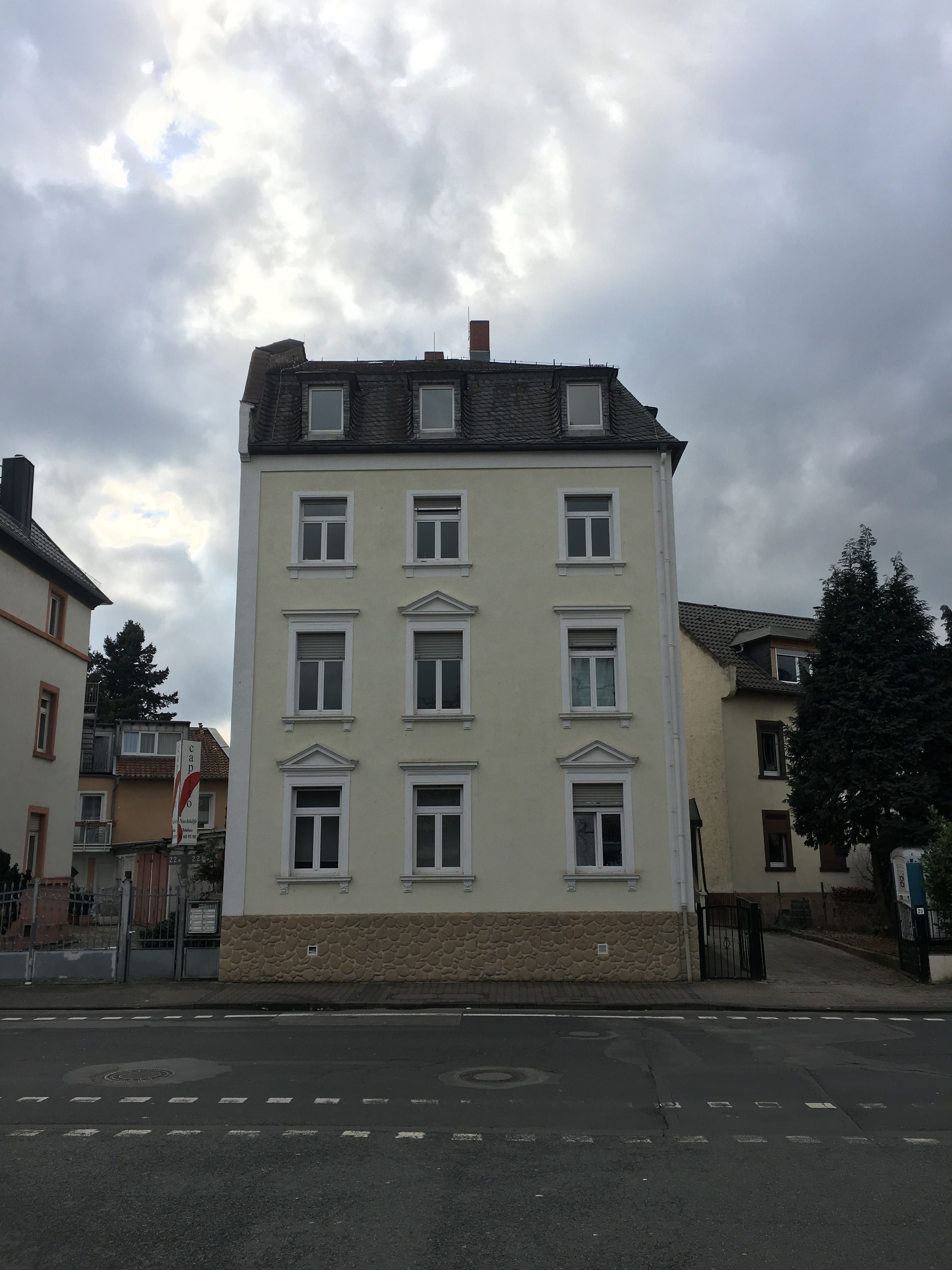 Spacious 2 Bedrooms + Home Office Apartment In Frankfurt Ginnheim - 1