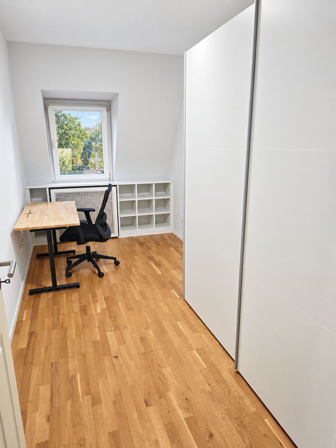Spacious 2 Bedrooms + Home Office Apartment In Frankfurt Ginnheim - 8