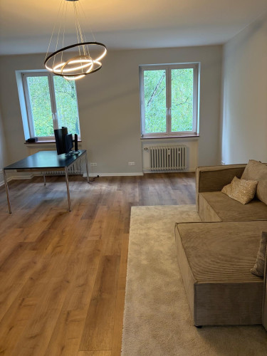 Beautiful, renovated period apartment centrally located in Düsseldorf directly on the green Schillerplatz - Gallery - 12