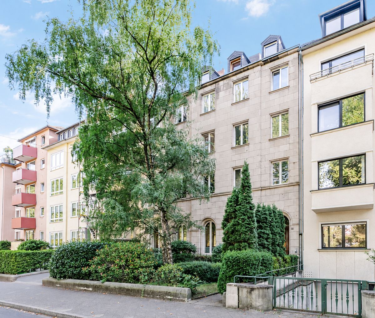 Beautiful, Renovated Period Apartment Centrally Located In Düsseldorf Directly On The Green Schiller - 8