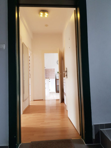 Central & Stylish 55 m² Apartment on Heinrich-Heine-Allee Stilvolles 55 m² Apartment im Herzen von Düsseldorf