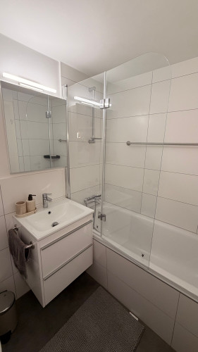 Newly Renovated & Fully Furnished Apartment – Directly at Düsseldorf Central Station - Gallery - 7