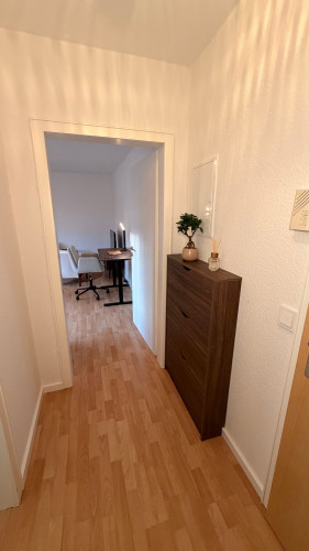 Newly Renovated & Fully Furnished Apartment – Directly at Düsseldorf Central Station - Gallery - 5