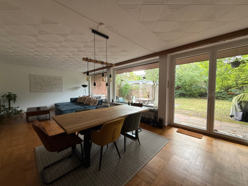 Light-filled Ground Floor Apartment with Private Garden & Home Office