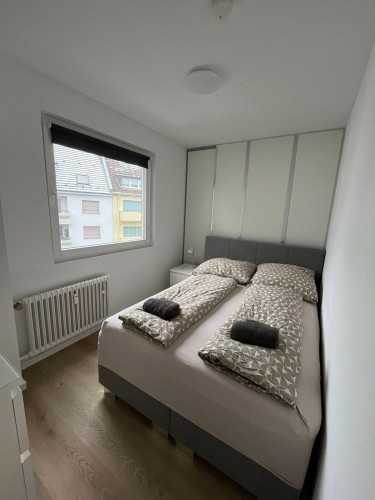 Renovated furnished 1-bedroom apartment with balcony and air conditioning in Düsseldorf-Bilk - Gallery - 9