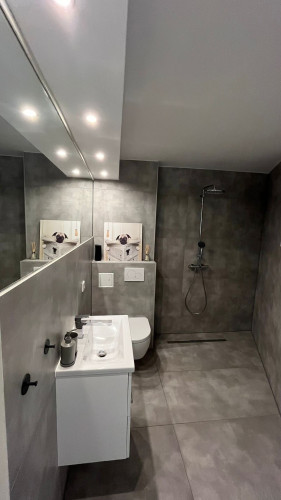 Renovated furnished 1-bedroom apartment with balcony and air conditioning in Düsseldorf-Bilk - Gallery - 7