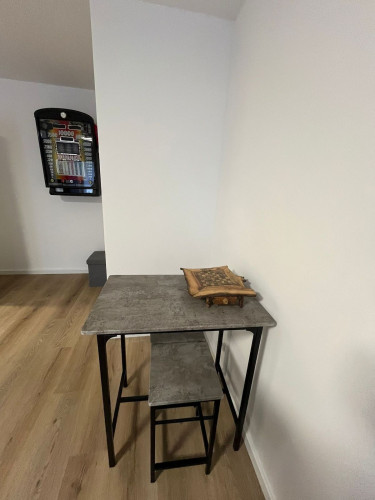 Renovated furnished 1-bedroom apartment with balcony and air conditioning in Düsseldorf-Bilk