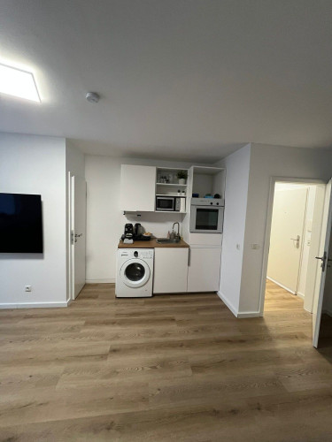 Renovated furnished 1-bedroom apartment with balcony and air conditioning in Düsseldorf-Bilk - Gallery - 11