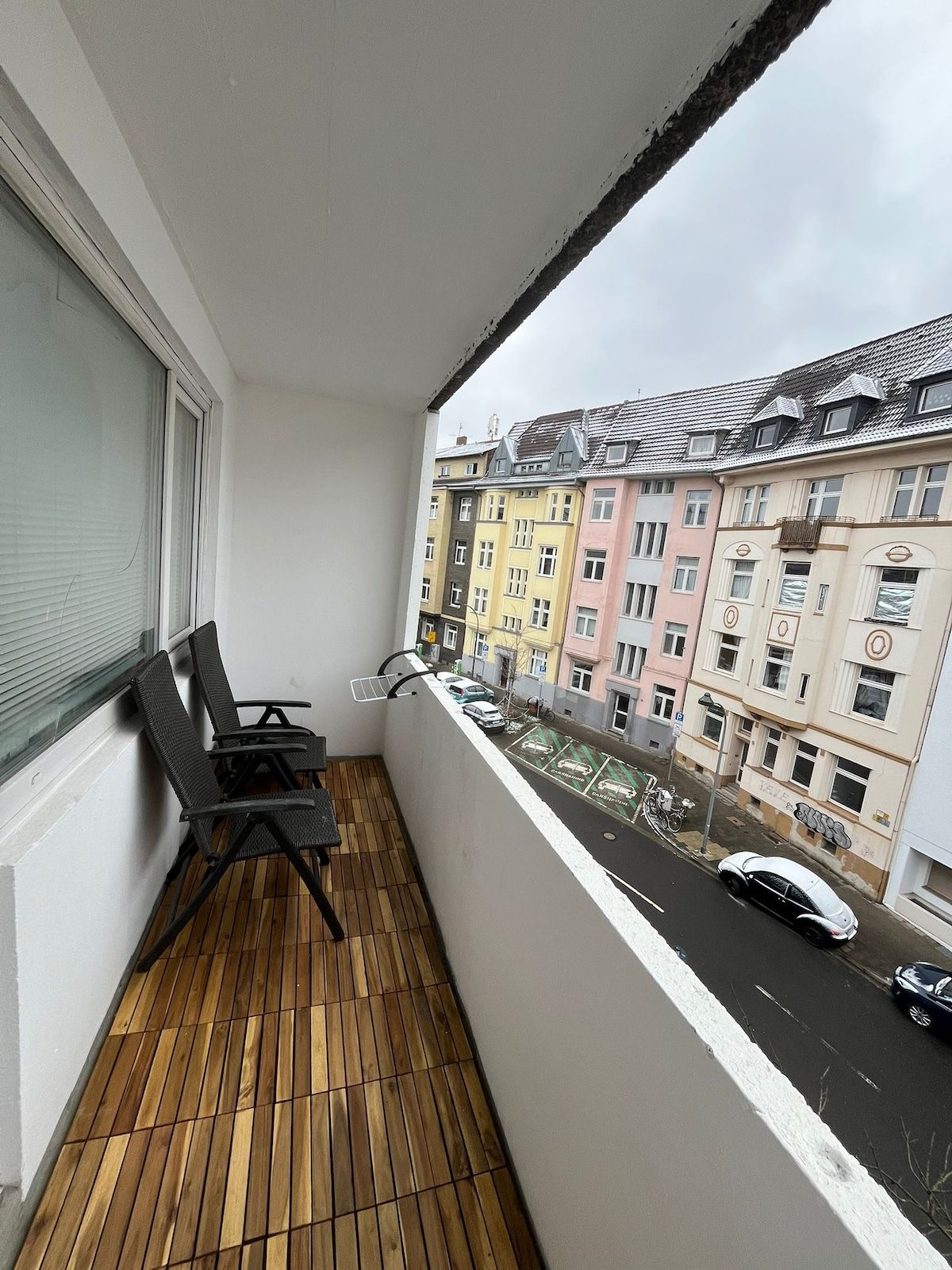 Renovated Furnished 1-Bedroom Apartment With Balcony And Air Conditioning In Düsseldorf-Bilk - 9