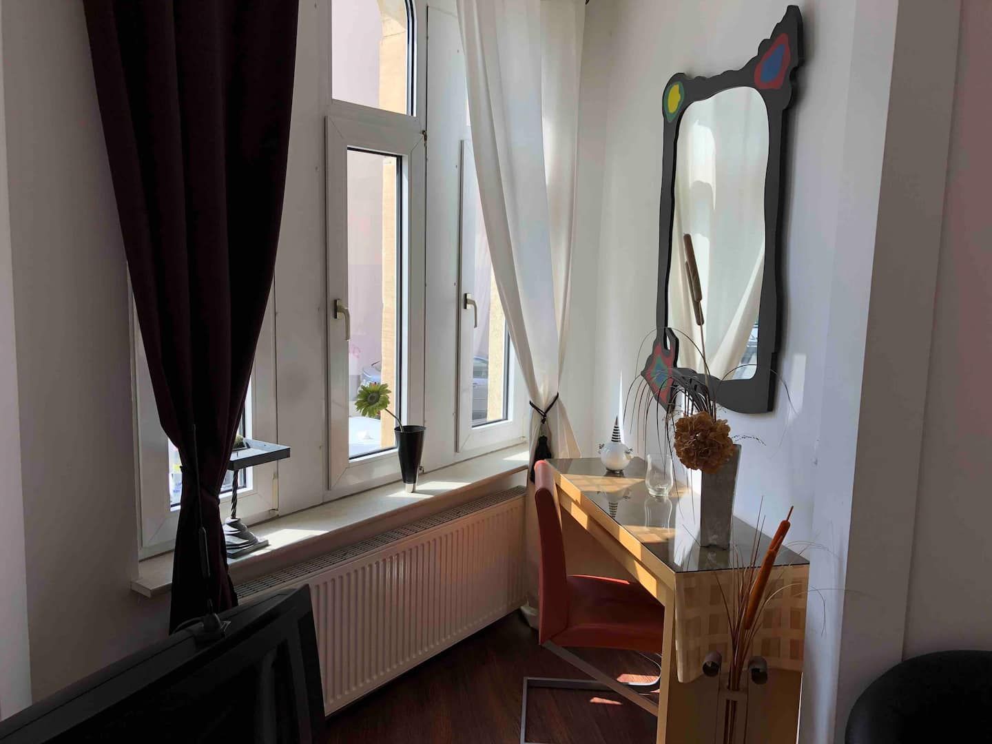 Stylish 2-Room Apartment In An Art Nouveau House At The Park & Within Walking Distance To The City C - 8