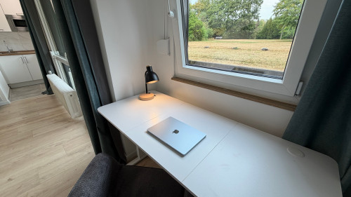 Modern studio with private terrace and view of a residents only garden - Gallery - 6