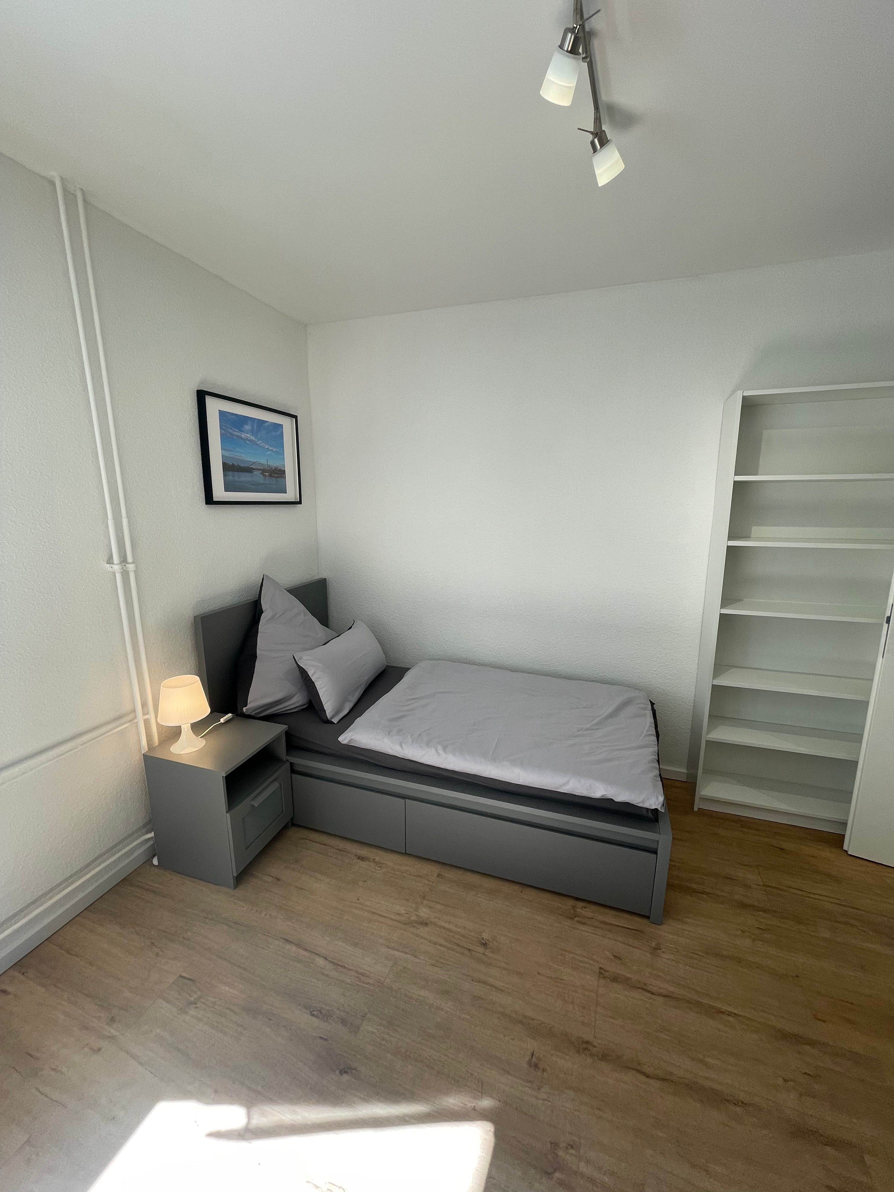 Elfriede4: Fantastic Renovated Quiet Apartment In GE For Rent - 9