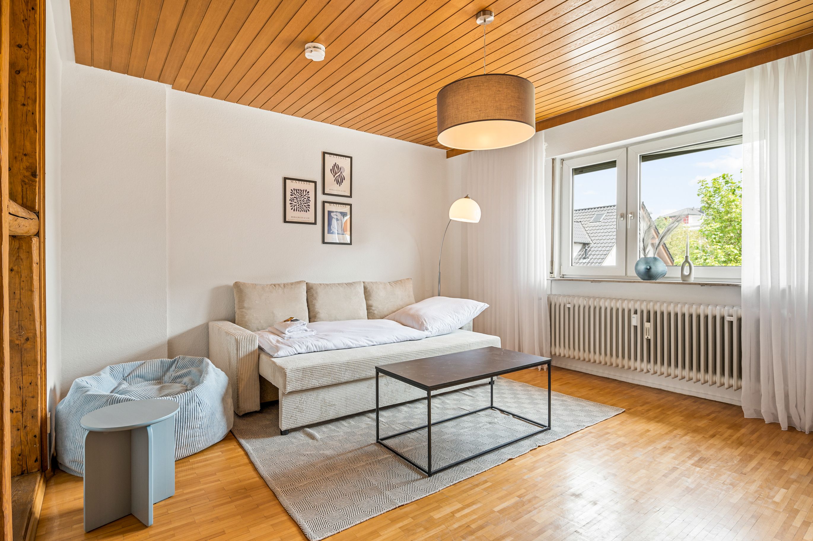 Zur Kirschblüte | Bright, Cozy, Netflix - 8