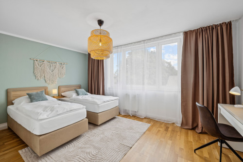 modern apartment with balcony - Gallery - 14
