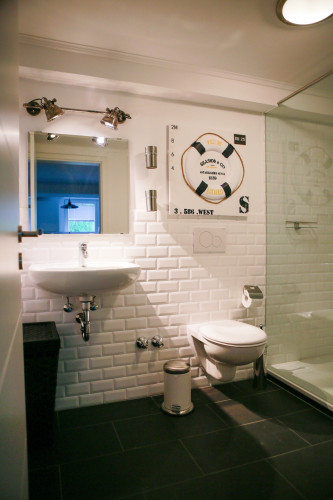 Temporary Furnished Design Apartment – Private Entrance, Sun Terrace, Close to the Lake