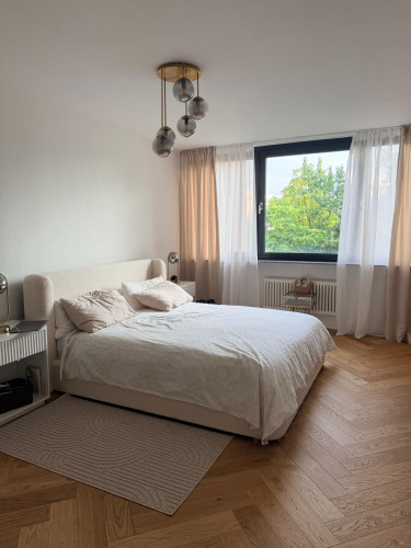 ewly Renovated 1-Bedroom Apartment in Golzheim — Modern & Move-In Ready - Gallery - 12