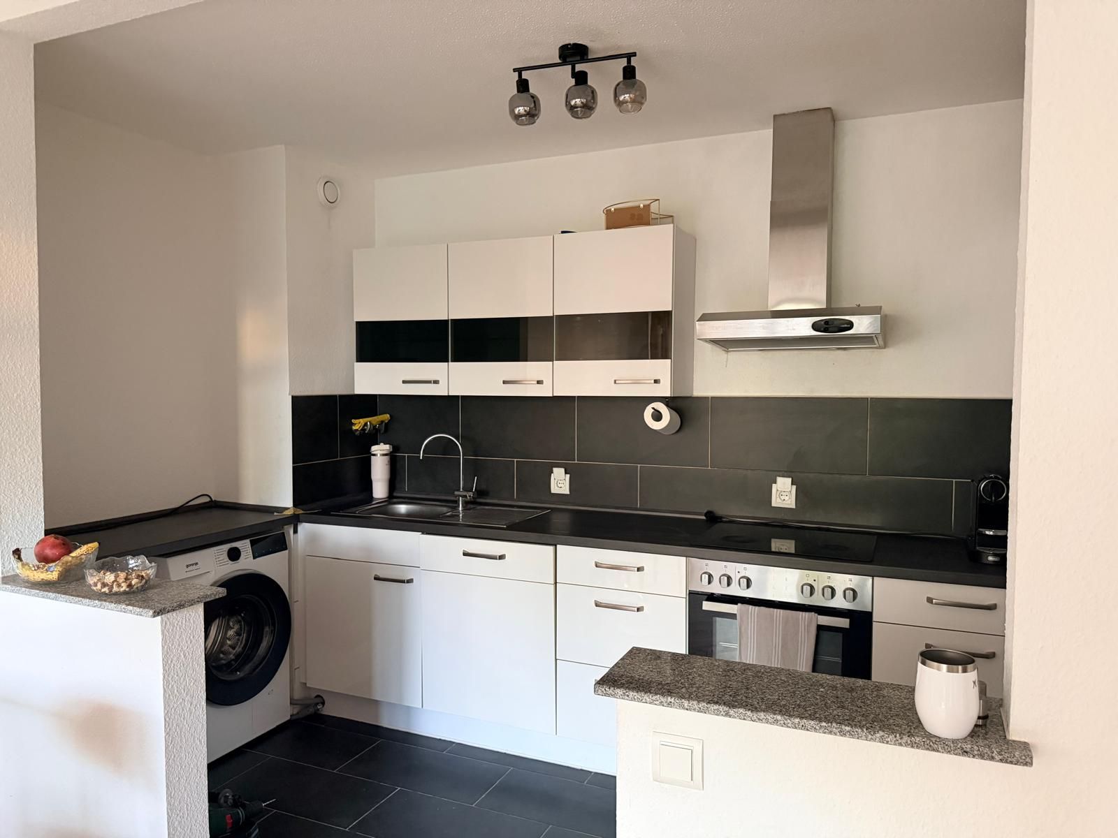 Ewly Renovated 1-Bedroom Apartment In Golzheim — Modern & Move-In Ready - 9