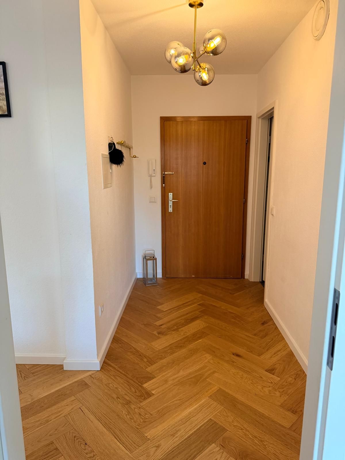 Ewly Renovated 1-Bedroom Apartment In Golzheim — Modern & Move-In Ready - 10