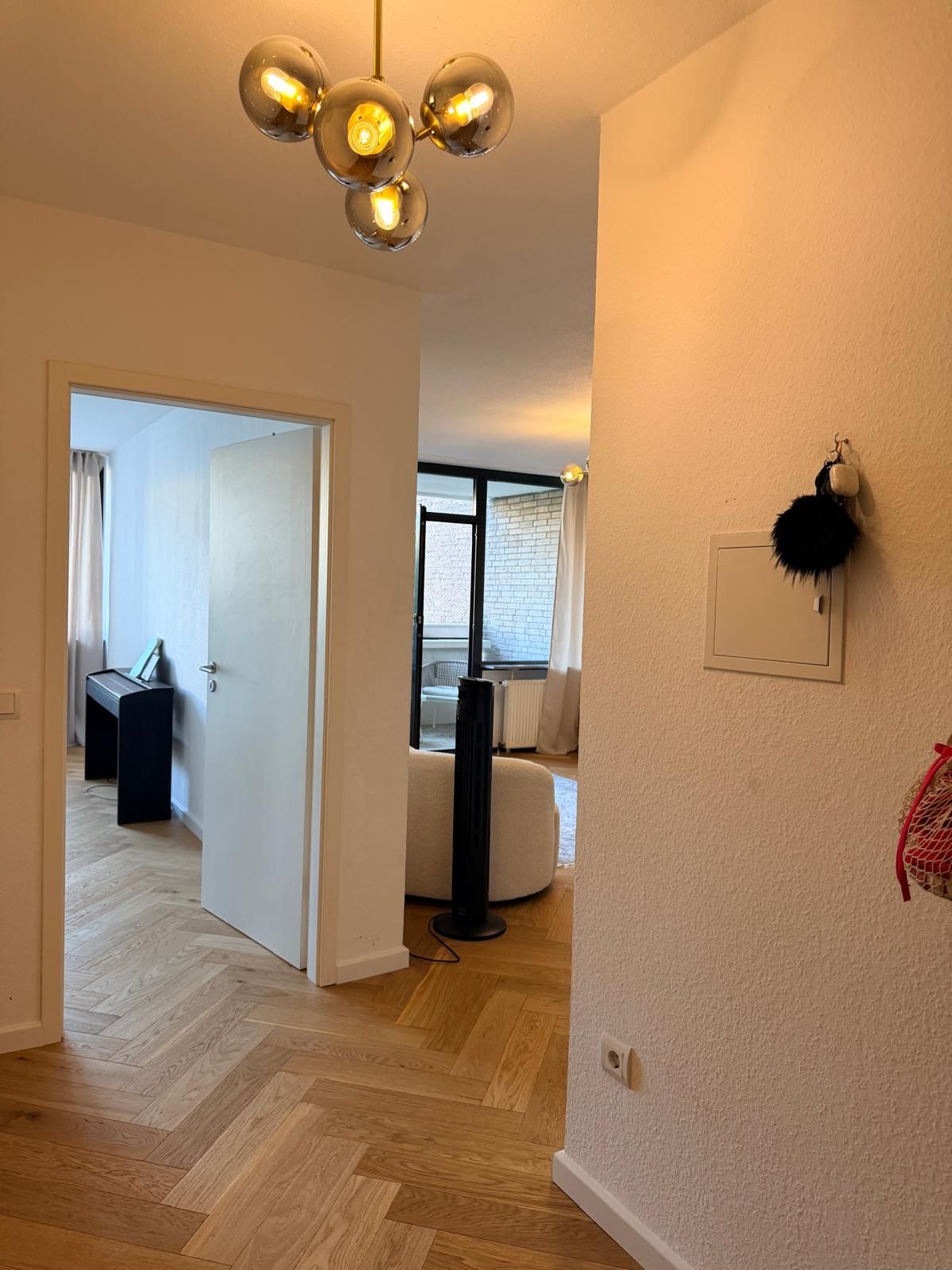Ewly Renovated 1-Bedroom Apartment In Golzheim — Modern & Move-In Ready - 8