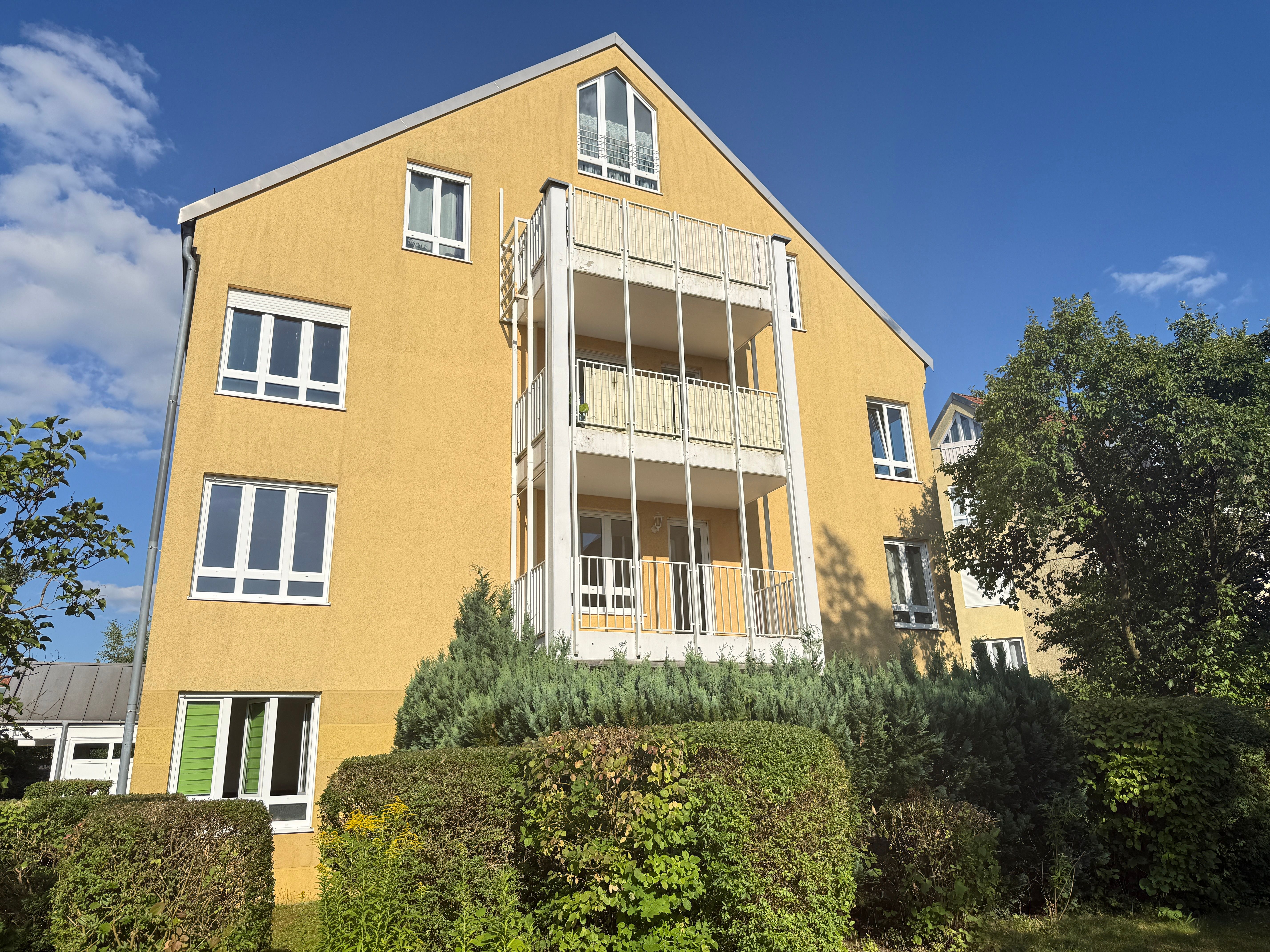 Modern Furnished 2-Room Apartment In Dresden-Weißig - 1
