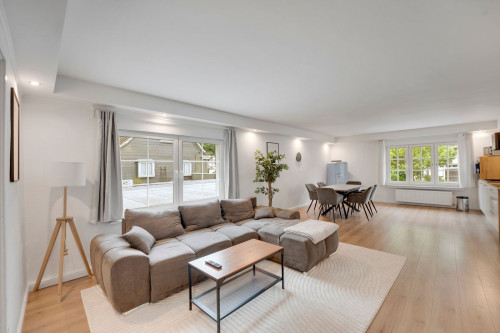 Apartment with 2 bedrooms | near Schloss Burg | Good connection to A1 & A3 | Fireplace