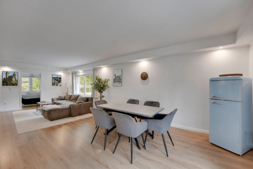 Apartment with 2 bedrooms | near Schloss Burg | Good connection to A1 & A3 | Fireplace