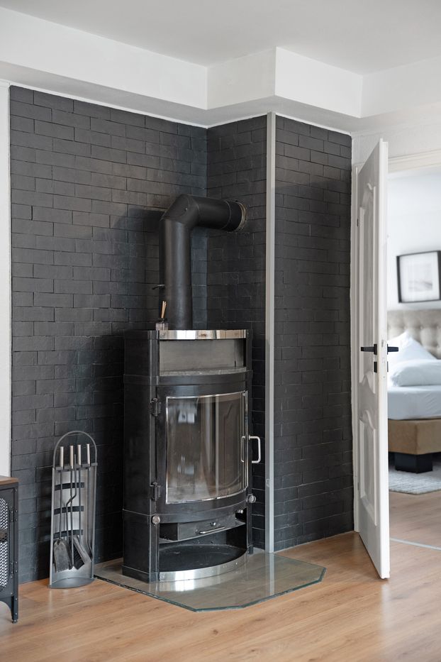 Apartment With 2 Bedrooms | Near Schloss Burg | Good Connection To A1 & A3 | Fireplace - 4