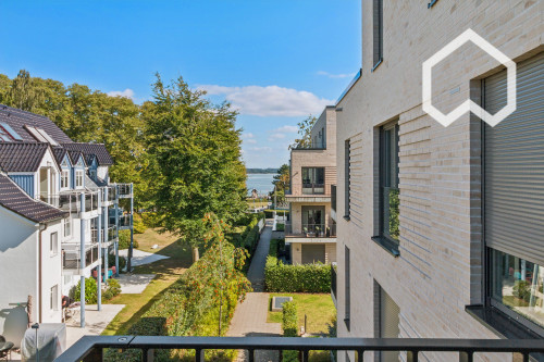 Luxury two-room apartment, Baltic Sea view, garage parking space, and fiber optic
