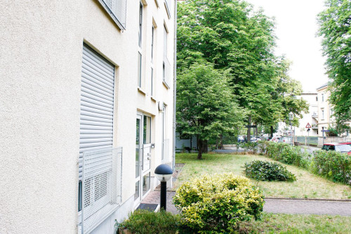 Bright 3-Room Apartment with Large Balcony in an Upscale Residential Area in Striesen - Gallery - 8