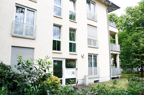 Bright 3-Room Apartment with Large Balcony in an Upscale Residential Area in Striesen - Gallery - 11