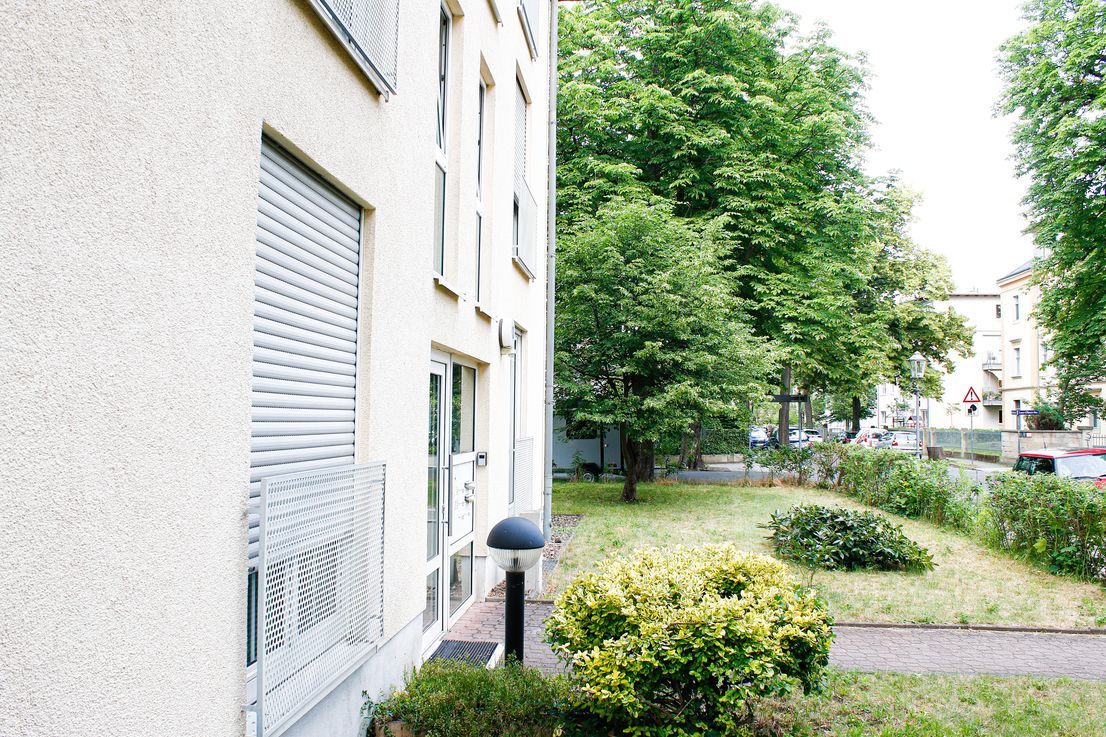 Bright 3-Room Apartment With Large Balcony In An Upscale Residential Area In Striesen - 5