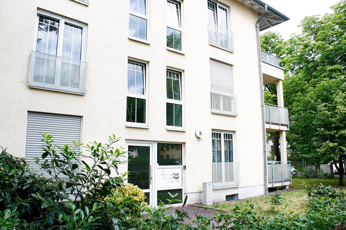 Bright 3-Room Apartment With Large Balcony In An Upscale Residential Area In Striesen - 2