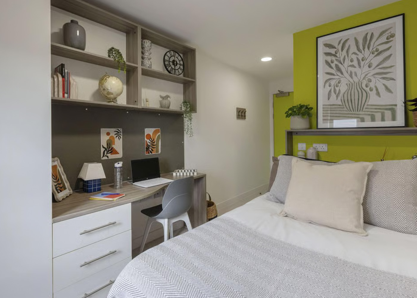 Silver Ensuite - 2