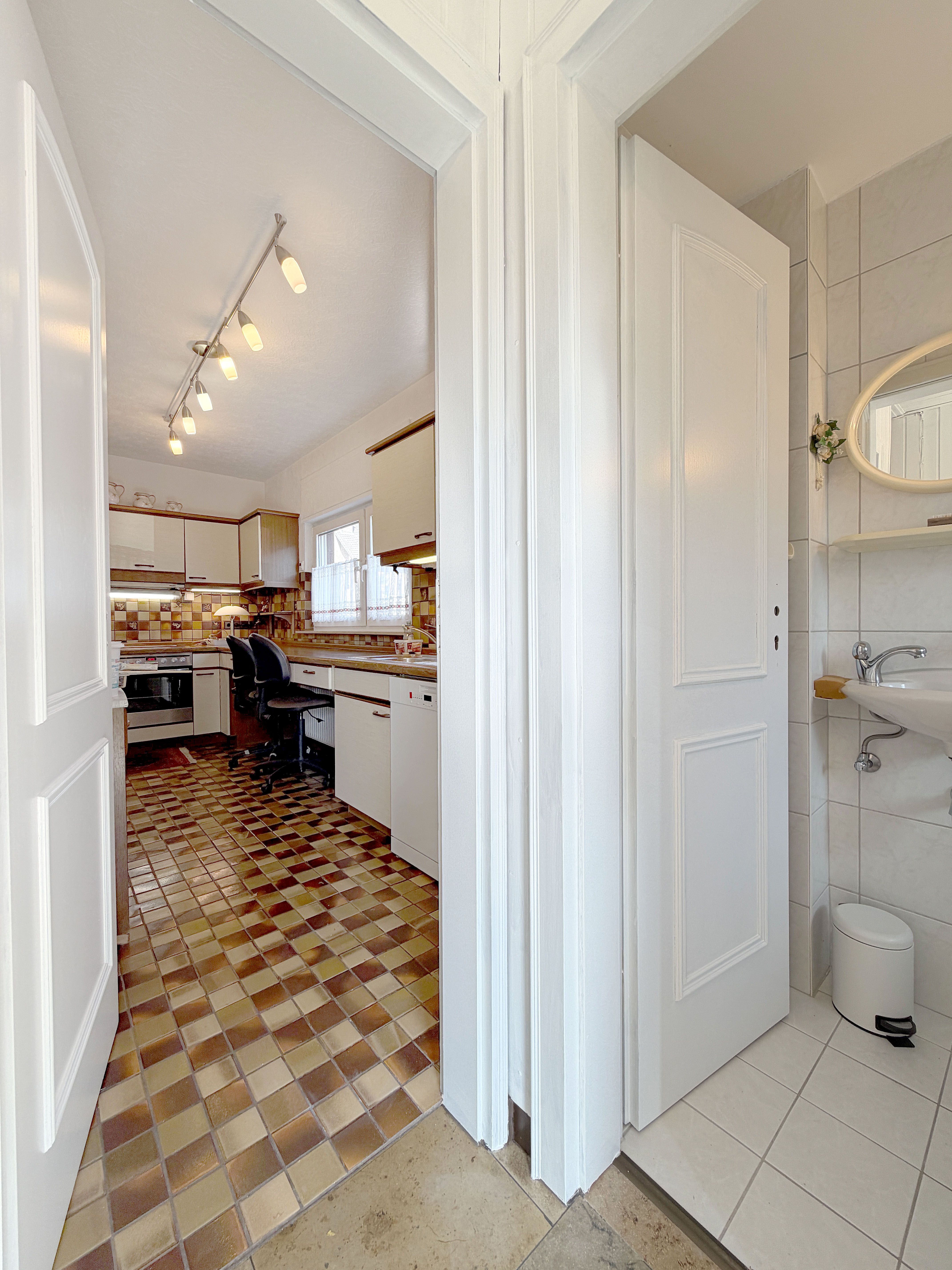 "Where Dreams Feel At Home" - Detach. Single-Family Home With Garden & Basement - 25