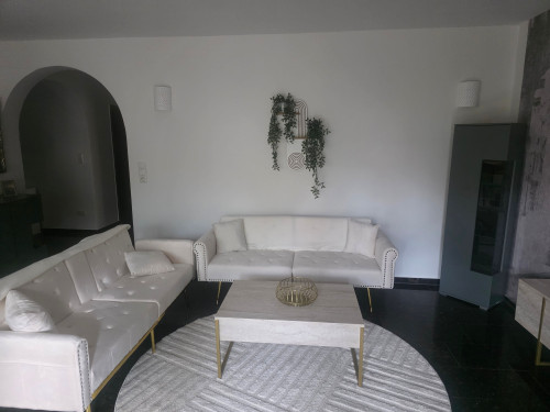 Perfect home in Ludwigsburg with terrace and Jacuzzi
