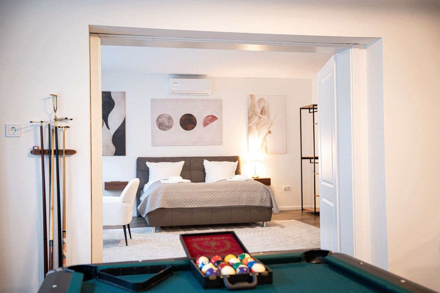 EC: Apartments: Palais Royal | 2 Bedrooms | Spacious 149 Sqm | Terrace | For 6 Guests - 18