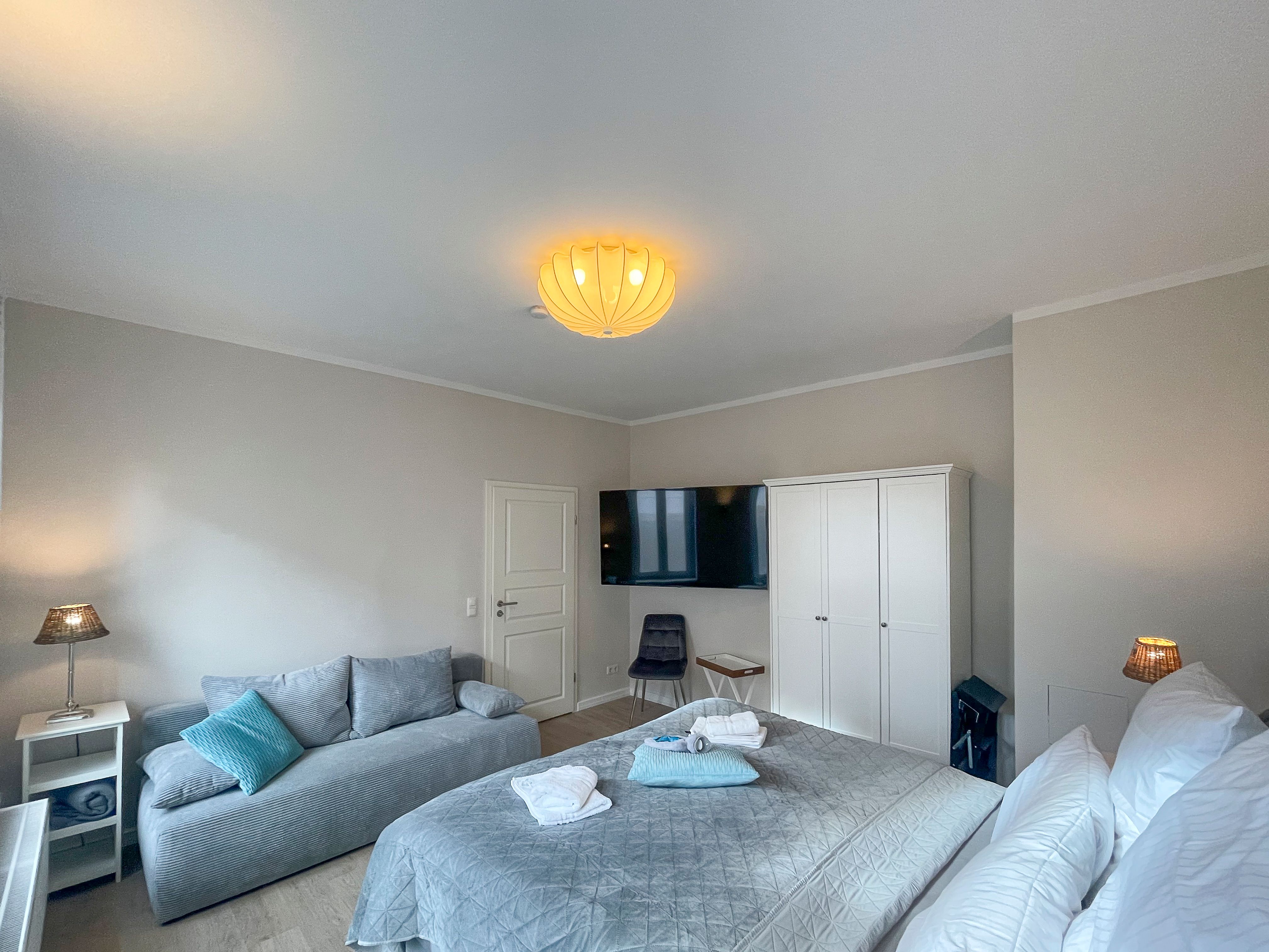 No. II: Central Apartment With Netflix & Disney - 6