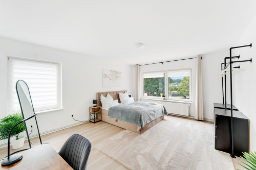 Spacious Design Apartment with Balcony | 100 sqm | between Cologne & Düsseldorf