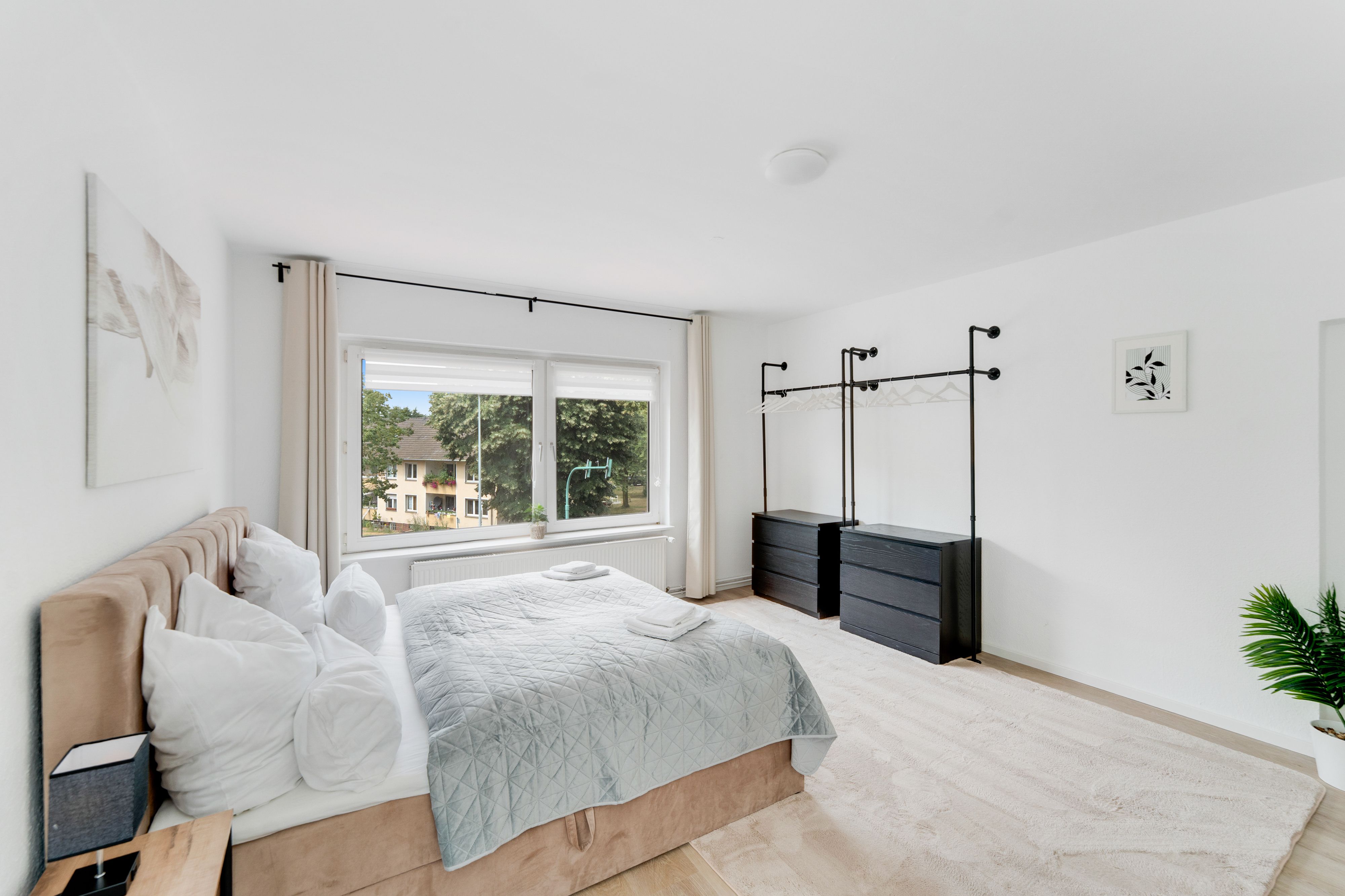 Spacious Design Apartment With Balcony | 100 Sqm | Between Cologne & Düsseldorf - 11