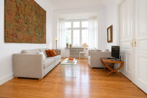 Elegant Furnished 4-Room Period Apartment in Wiesbaden’s Dichterviertel | 109 m² | 2 Bathrooms | Balcony
