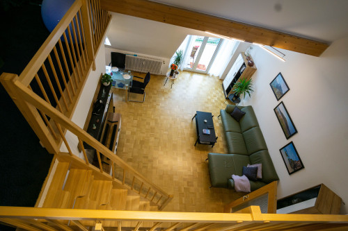 Furnished 2.5-room gallery apartment, top floor, balcony, underground parking, in Karlsfeld