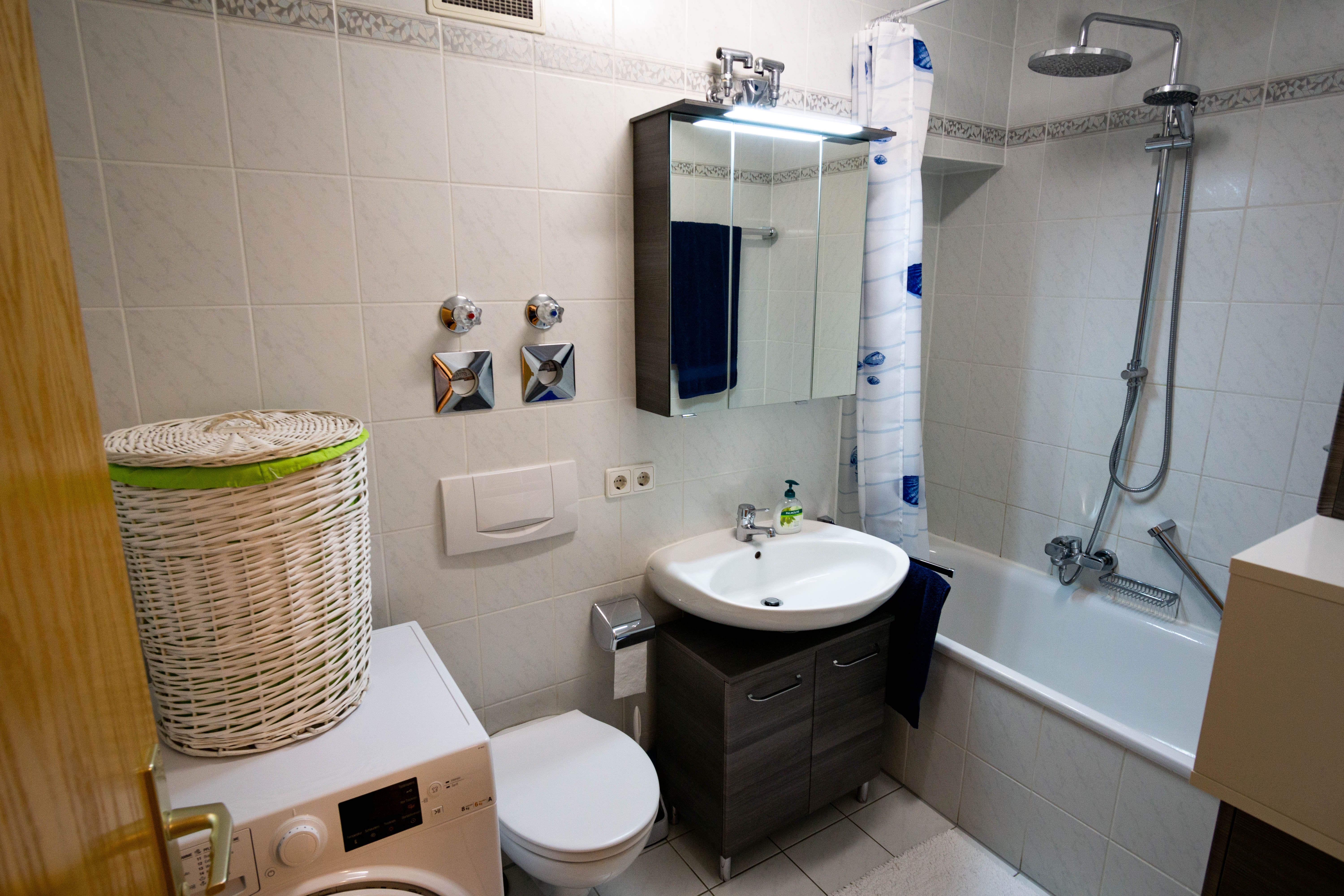Furnished 2.5-Room Gallery Apartment, Top Floor, Balcony, Underground Parking, In Karlsfeld - 6