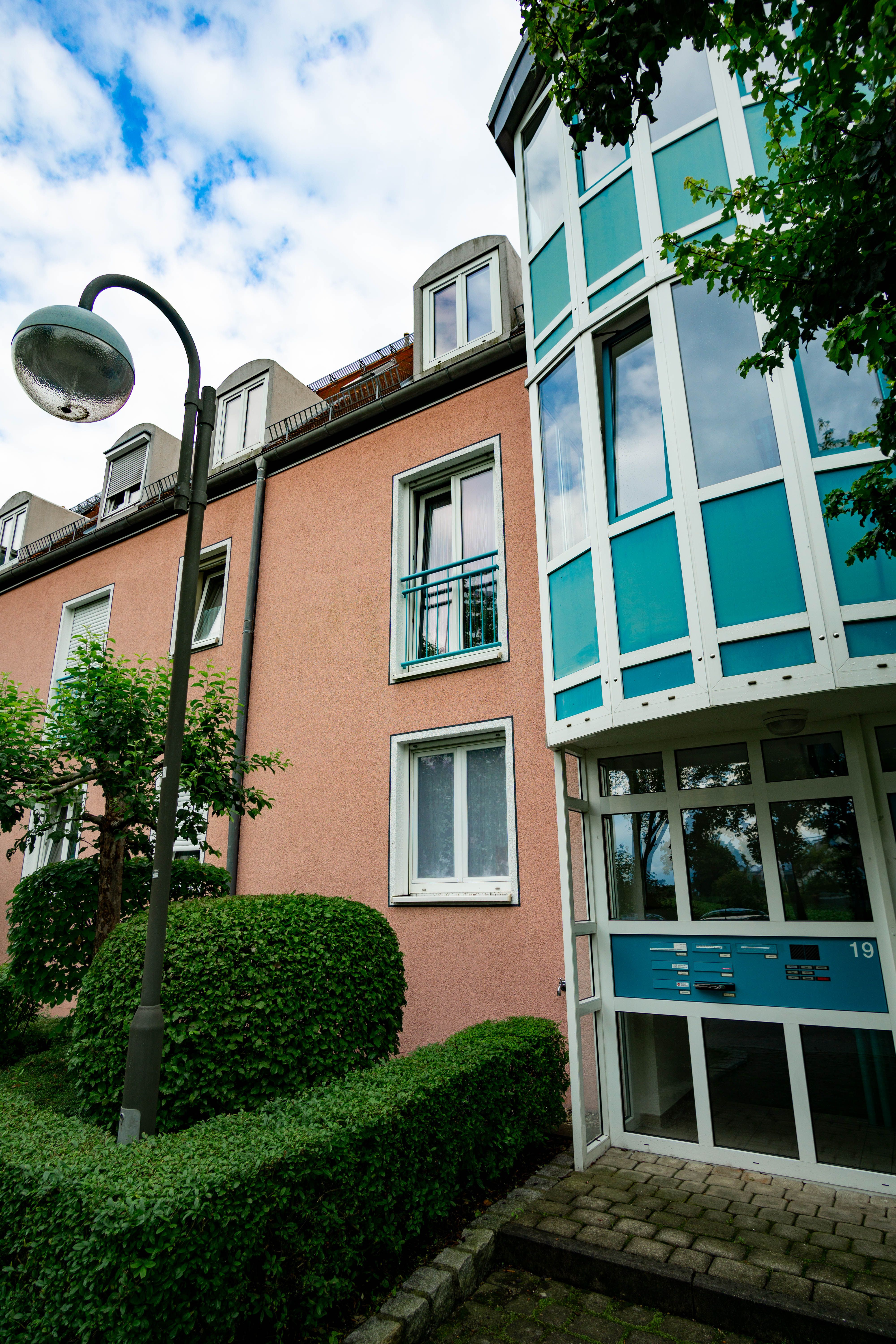 Furnished 2.5-Room Gallery Apartment, Top Floor, Balcony, Underground Parking, In Karlsfeld - 2