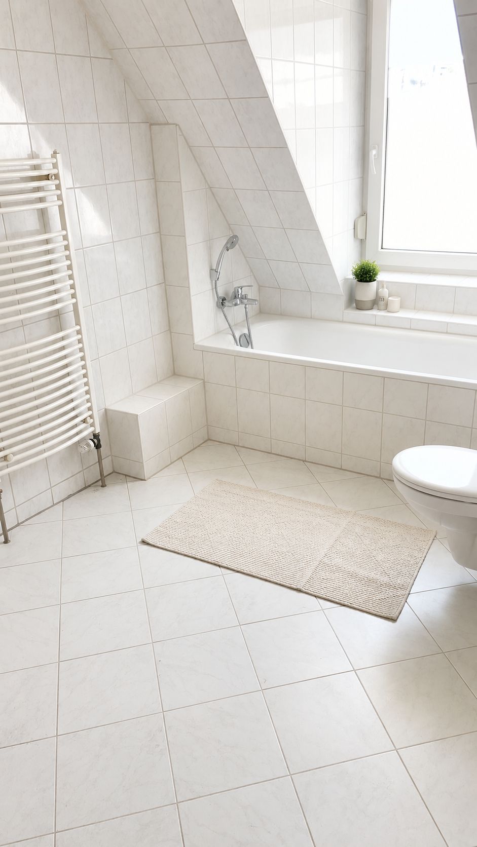 Spacious 4-Bedroom Apartment With Excellent Transport Connections In Nürnberg - 1