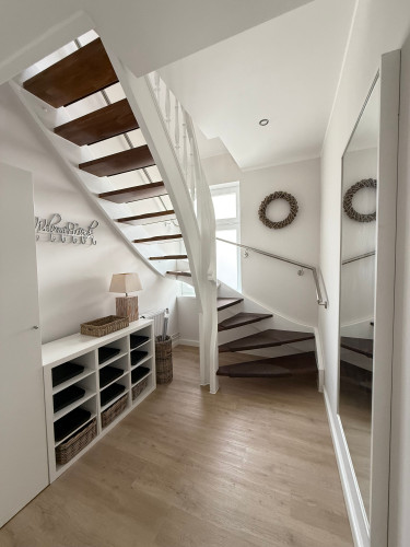 No. III: Maisonette with Balcony, Netflix/Disney - Gallery - 18