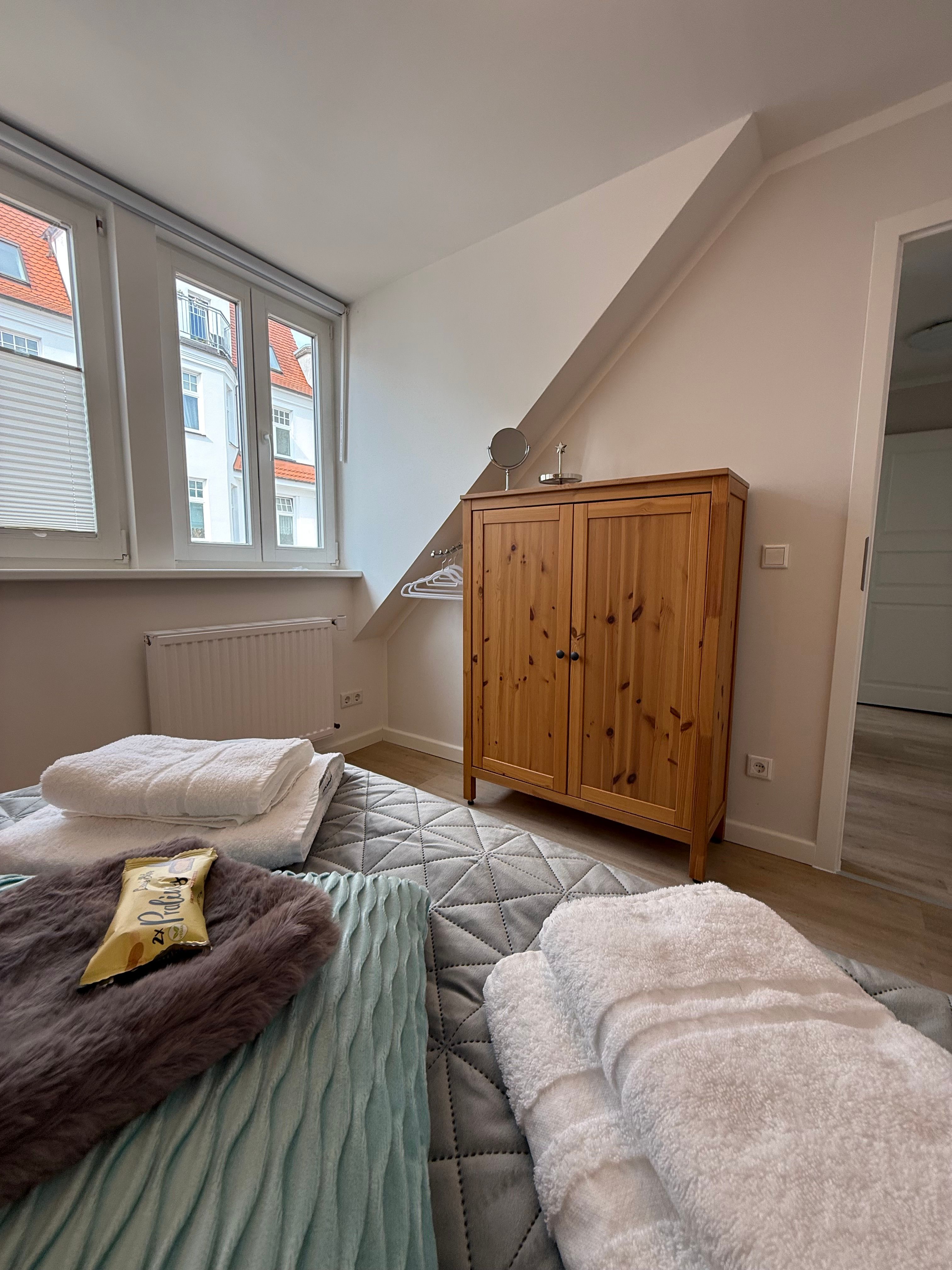 No. III: Maisonette With Balcony, Netflix/Disney - 15